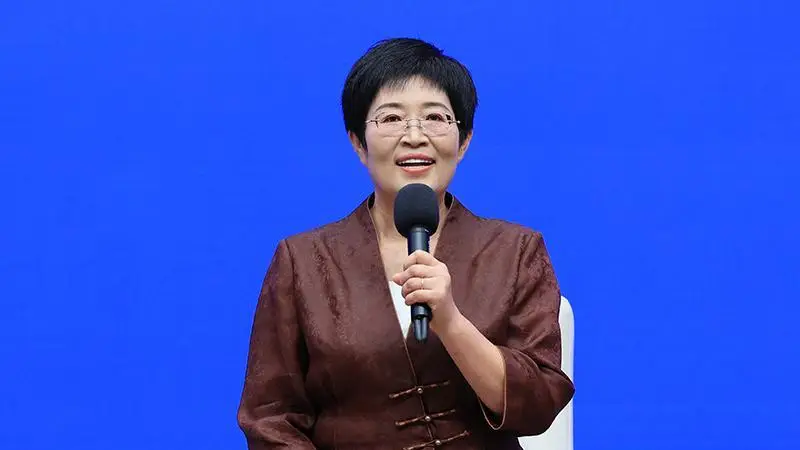 社区坚守23年的赵耐香:坚持社区里的少数民族一个都不能少,每一个习俗都不能忘