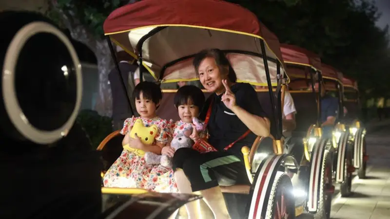 吸引跨地域跨年龄客群,黄浦夜经济展示别样活力:今夏推出60项活动