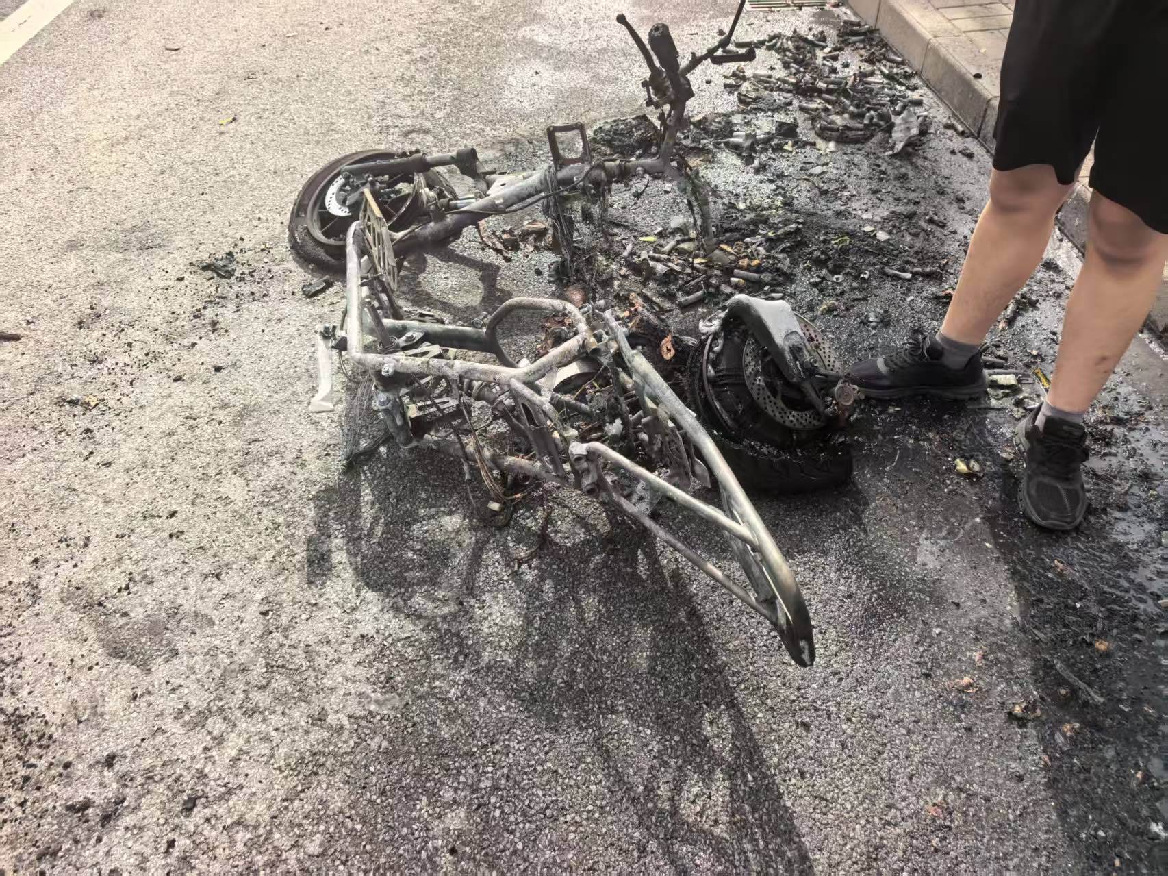 北京大兴接连发生3起电动自行车火情,均为网购二手车