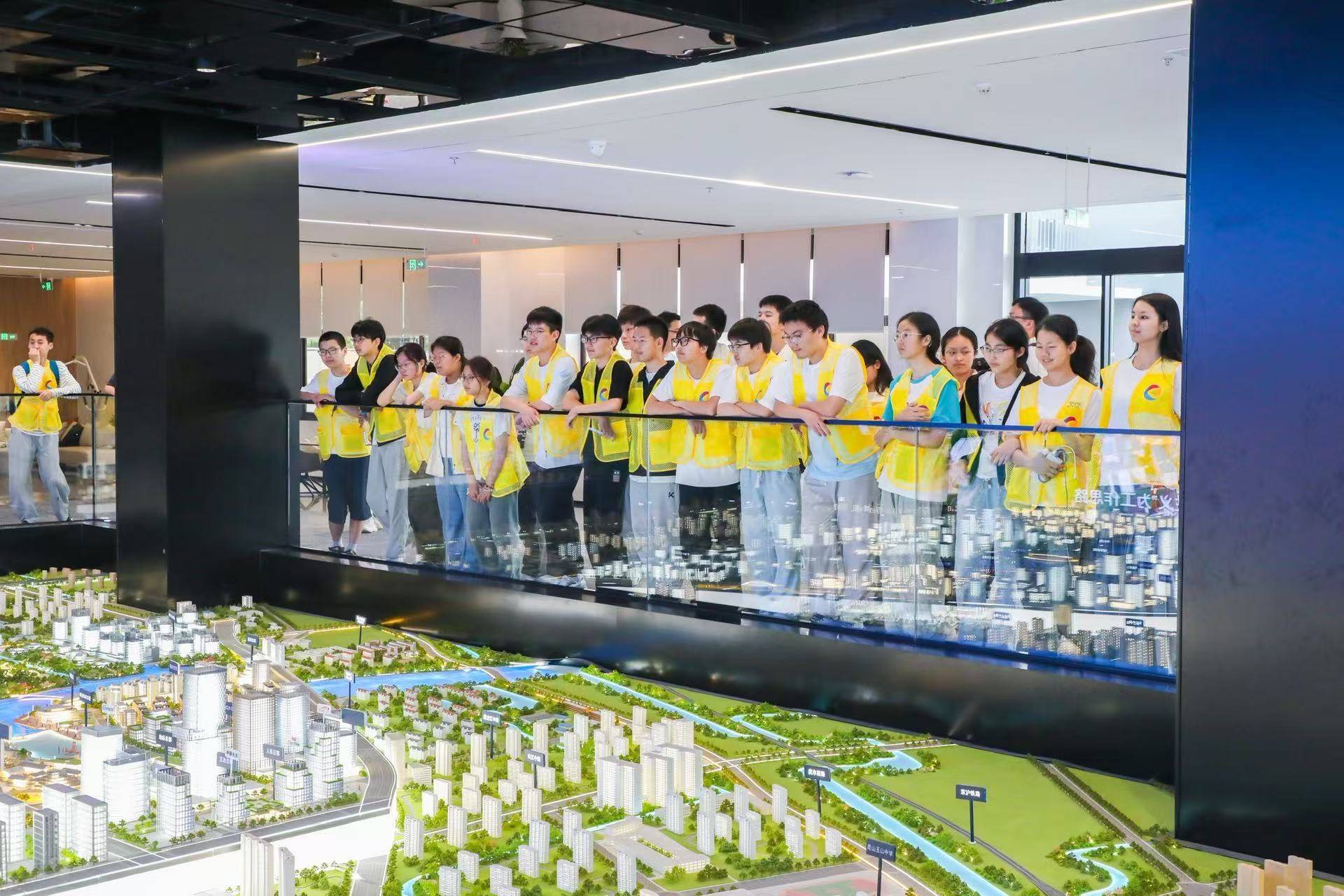 数读中国开局新活力丨暑期订单量增长15.21% 夏日文旅消费加速升温