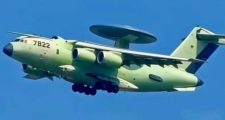 美媒称我国空警3000是“全球最强飞行雷达”,搭配六代机空中无敌