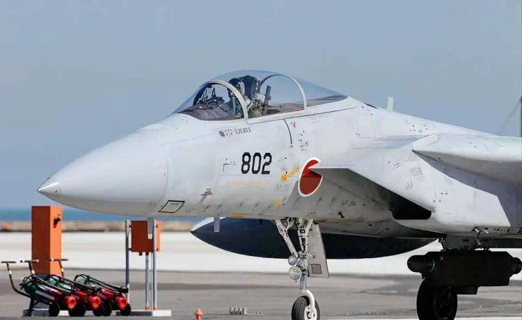 日本12架F-2模拟攻击辽宁舰,中国反航母能力甩它几条街