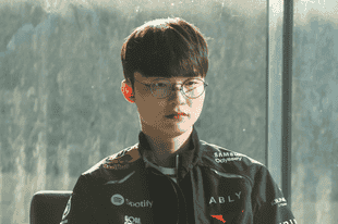 faker不承认G2很强，T1教练也接受采访，直言输比赛全怪赛制问题