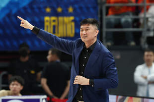 媒体人：广东连续五年成绩欠佳 朱芳雨杜锋最终担责