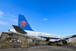 航油成本激增挤压盈利空间,国有三大航司上半年或合亏90亿