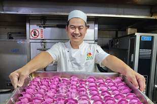 荷叶水和面，老字号手工莲藕水饺头伏上市