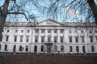 英媒:英国高等法院裁定,支持英政府通过中国驻英国使馆新馆舍规划审批的决定