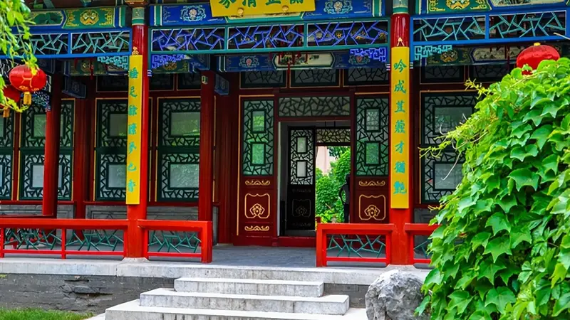 薛宝钗住的地方，为什么叫蘅芜苑？