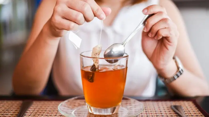 喝热茶可以解暑吗?
