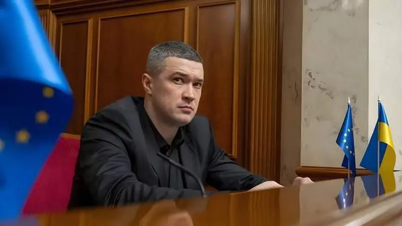 防长刚被拿下,总司令又要走人?泽连斯基这下玩大了