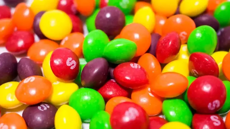 全球排名第二，年入4000亿，不上市，百年零食神秘家族浮出水面？