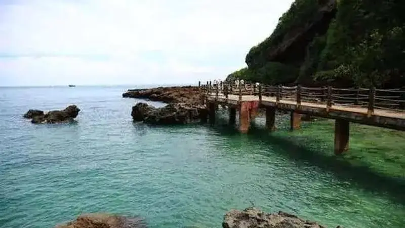 北海涠洲岛交通接驳方式：船班与岛内交通资料