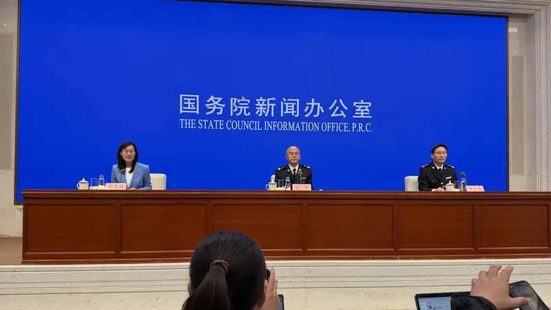 海关总署答每经问:中国与中东欧国家的贸易规模连续10年保持增长,今年上半年贸易总值5801.2亿元