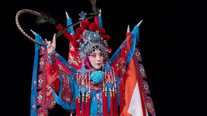 梅程两大经典登陆广州艺术季,史依弘如何无缝切换两种气质?