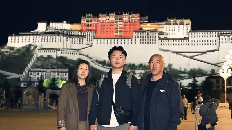 小伙带父母从广州打出租车7天跨越3000多公里到拉萨,司机最新回应