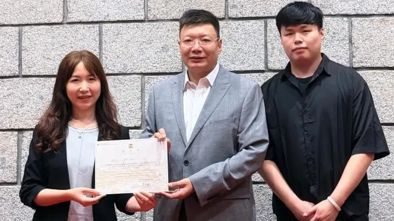 故宫博物院太和学者向澳门博物馆捐赠文物