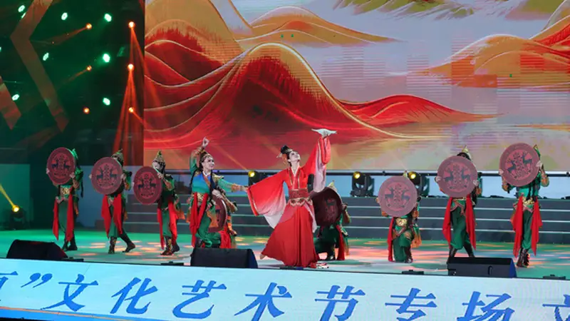 一路向朝阳！朝阳市第二十四届“凌河之夏”文化艺术节启幕