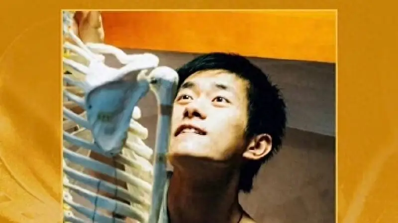易烊千玺斩获百花奖最佳男主角！以刘春和，见证演员之路沉淀