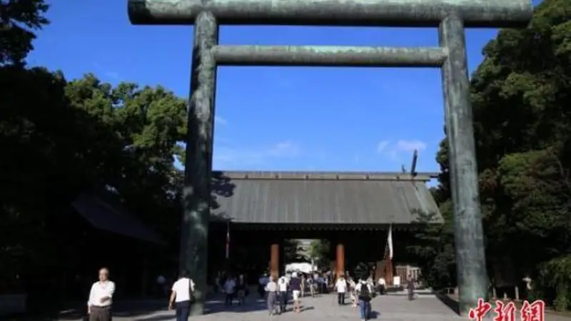 一边“拜鬼”，一边扩武，日本不装了
