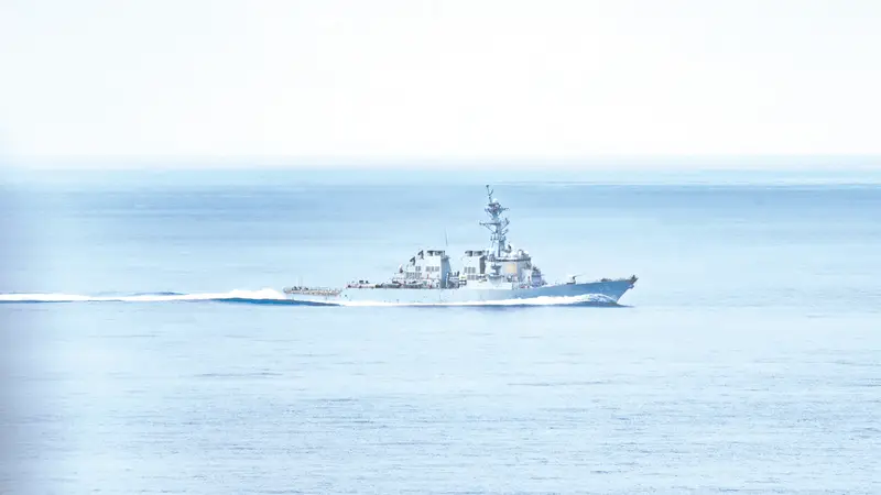声称遭遇“工程事故”,美驱逐舰在南海“瘫痪”4天引猜测