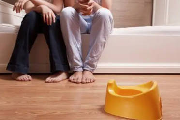 孩子明明会如厕,为什么还会“拉裤子”?儿童遗粪真不是故意的