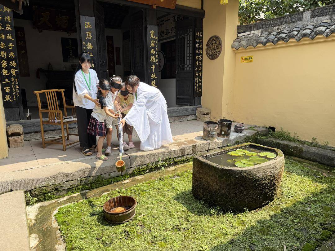 成都龙泉驿客家活动持续至8月 “天龙八步·水龙飞天”沉浸式周末欢乐季开启
