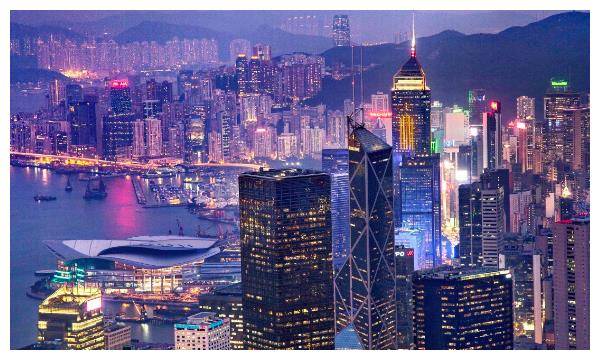 英国曾准备用48颗原子弹,阻止中国收回香港,为何最后没用?