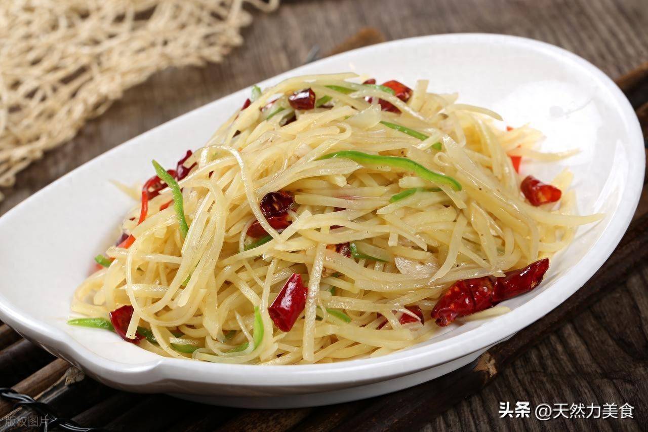 酸辣土豆丝这样做，3个关键点，米饭真的一锅不够