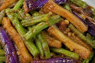 一口入魂的家常美味：豆角烧茄子，比肉还下饭的餐桌C位
