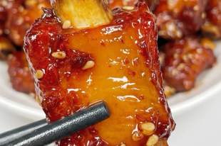 红烧排骨:酱香浓郁软烂脱骨,一口入魂的家常硬菜!