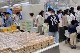 单店月入600万！不靠低价引流，新式零食凭什么横扫各大商场