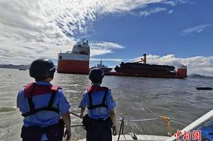 借半潜船通道远洋出海 福建宁德船舶出口非洲