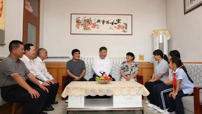 时政微观察丨永远保持对人民的赤子之心