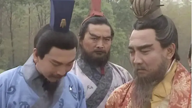 原创为什么曹丕只活了40岁,看看曹操死后,他都做了什么?色是刮骨刀
