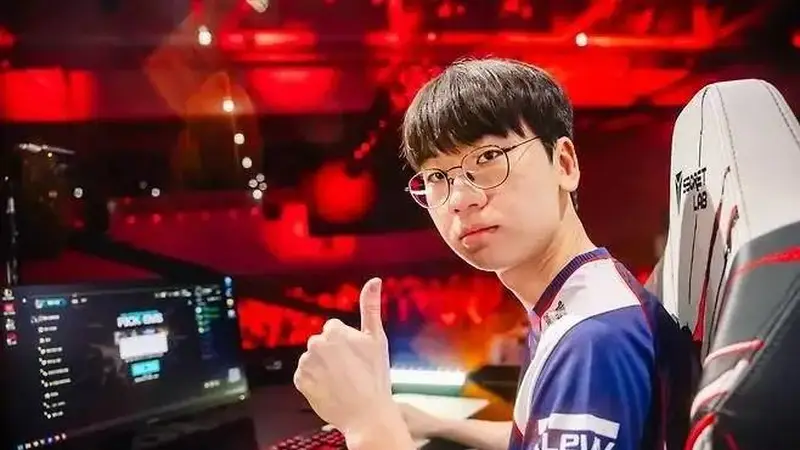 韩国网友热议T1横扫TL晋级MSI淘汰赛：Doran打得好棒，谢谢你，陈泽斌！