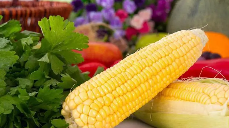 养胃别只吃玉米！医生提醒：这三类食物要忌口，胃病才能好得快