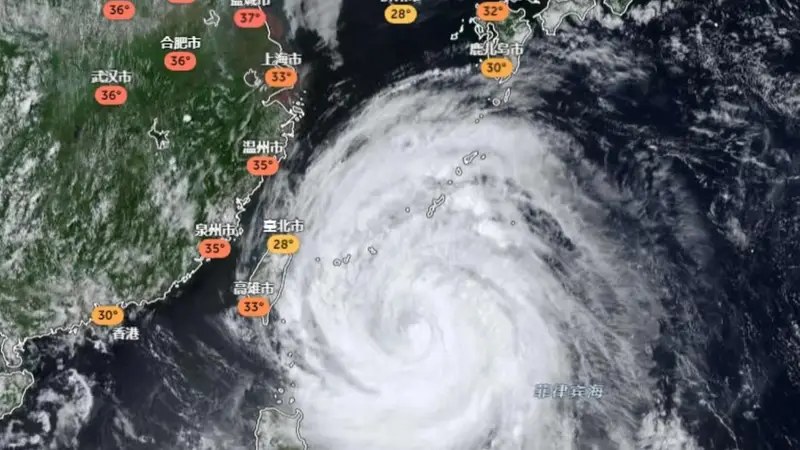 7月11日：巴威登陆路径变了，海神红霞紧随其后，7月台风开启批发模式
