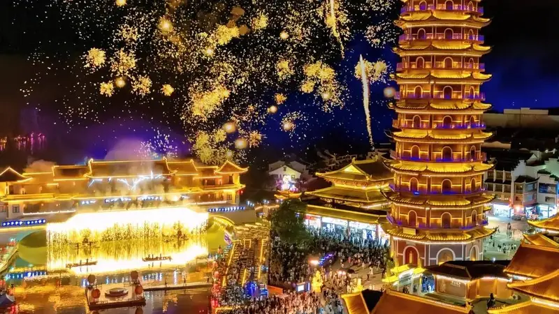 当游客不再满足“白天打卡”,城市夜晚正在成为文旅发展的新空间