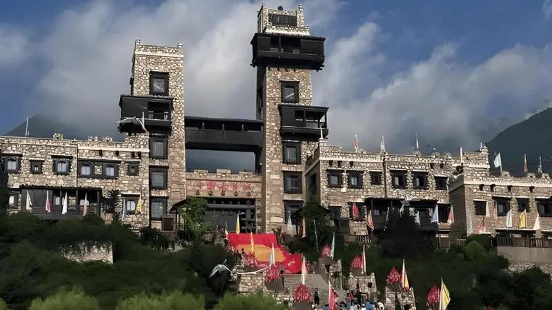 在茂县避暑第九天，我们一家三口，80块一天包吃住，本以为是捡漏，结果这便宜是真不好占