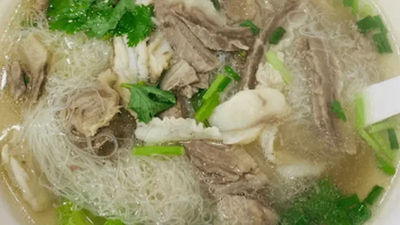莆田兴化米粉，细粉高汤慢煮，家常烹制清淡鲜香适配盛夏食用