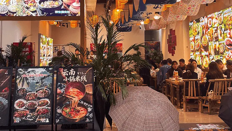 2026 丽江古城特色美食推荐实战避坑手册：避开景区预制菜陷阱，解锁地道滇味的正确路径