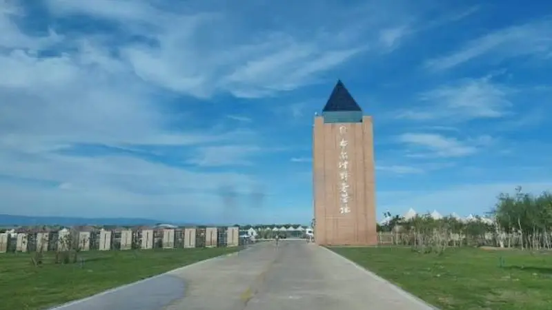 七月阿勒泰：从河谷晨雾到星空牧场的五日漫行手记