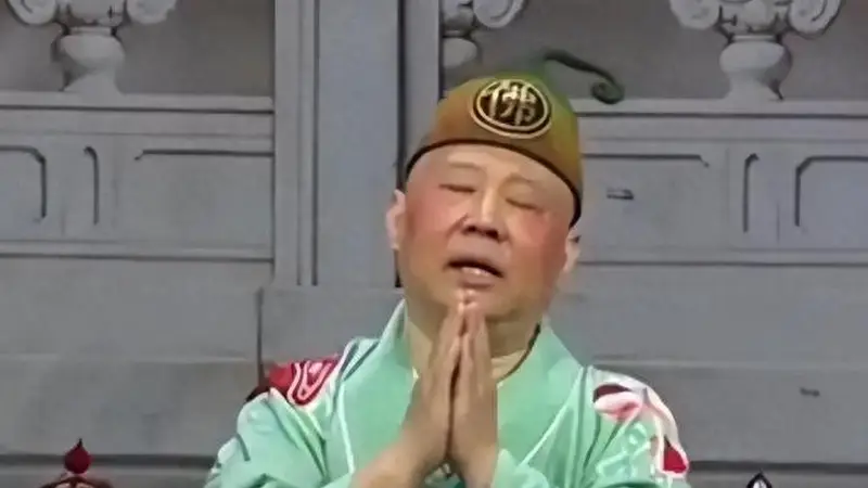 郭德纲立案风波后，于谦首度表态，好消息传来，难怪早早切割