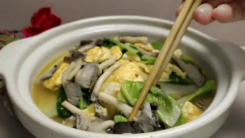 随手做的一道菜,简单搭配一锅鲜香!鲜鲜嫩嫩鲜爽好味、简直太下饭了,上桌一次就吃个精光