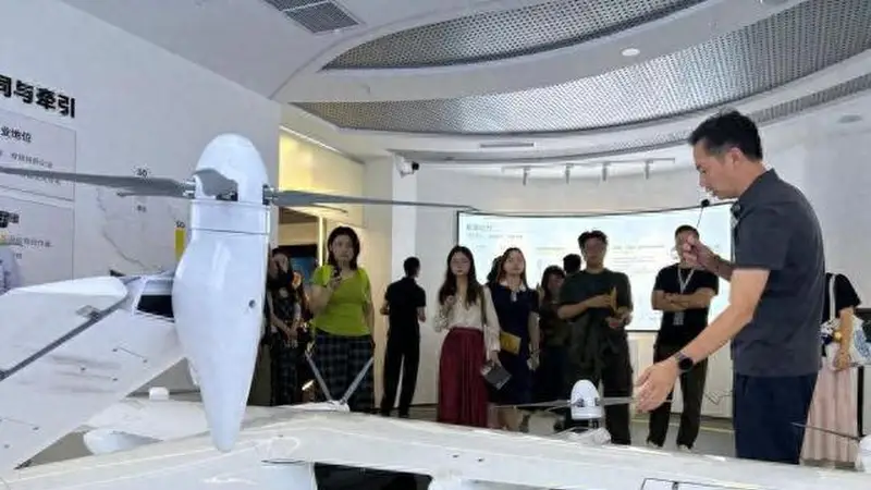 从实验室到产业化:两岸媒体探访成都未来产业新图景