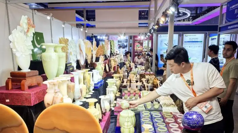 湖南举办内外贸一体化博览会 AI技术成企业“出海”新引擎