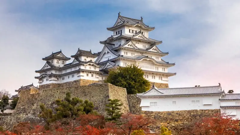 姬路城门票双轨定价，游客减少收入反翻倍，日本过度旅游如何解