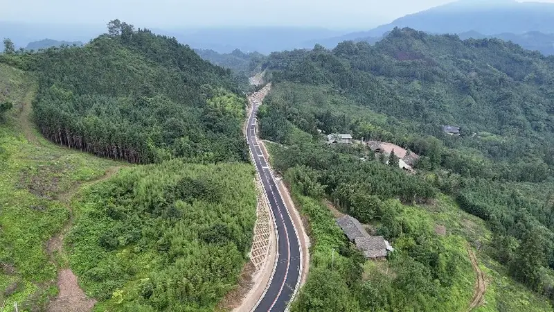 大峨眉国际旅游环线实现全线闭环 峨眉山、瓦屋山、周公山“三山”景区串珠成链