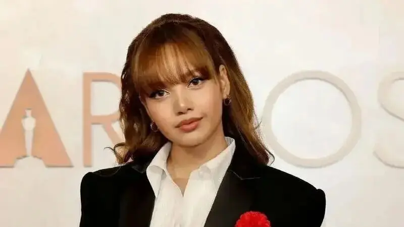 【2026.7.3】Lisa和驴三公子?小某书伦子有好消息?李沁和龚俊有可能?《爱情有烟火》不太好?演员接下来开演唱会不太好通过?