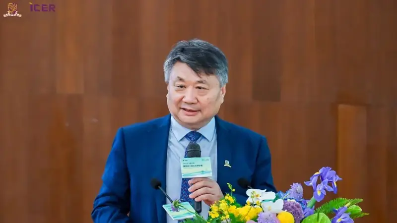 “网红校长”唐江澎:教育不能只和分数挂钩